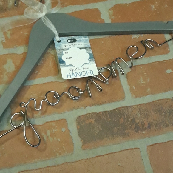 💍Photo 3 WEDDING Dress Gift Wood Hangers MRS GROOM GROOMSMAN Props Marriage New - Picture 3 of 4